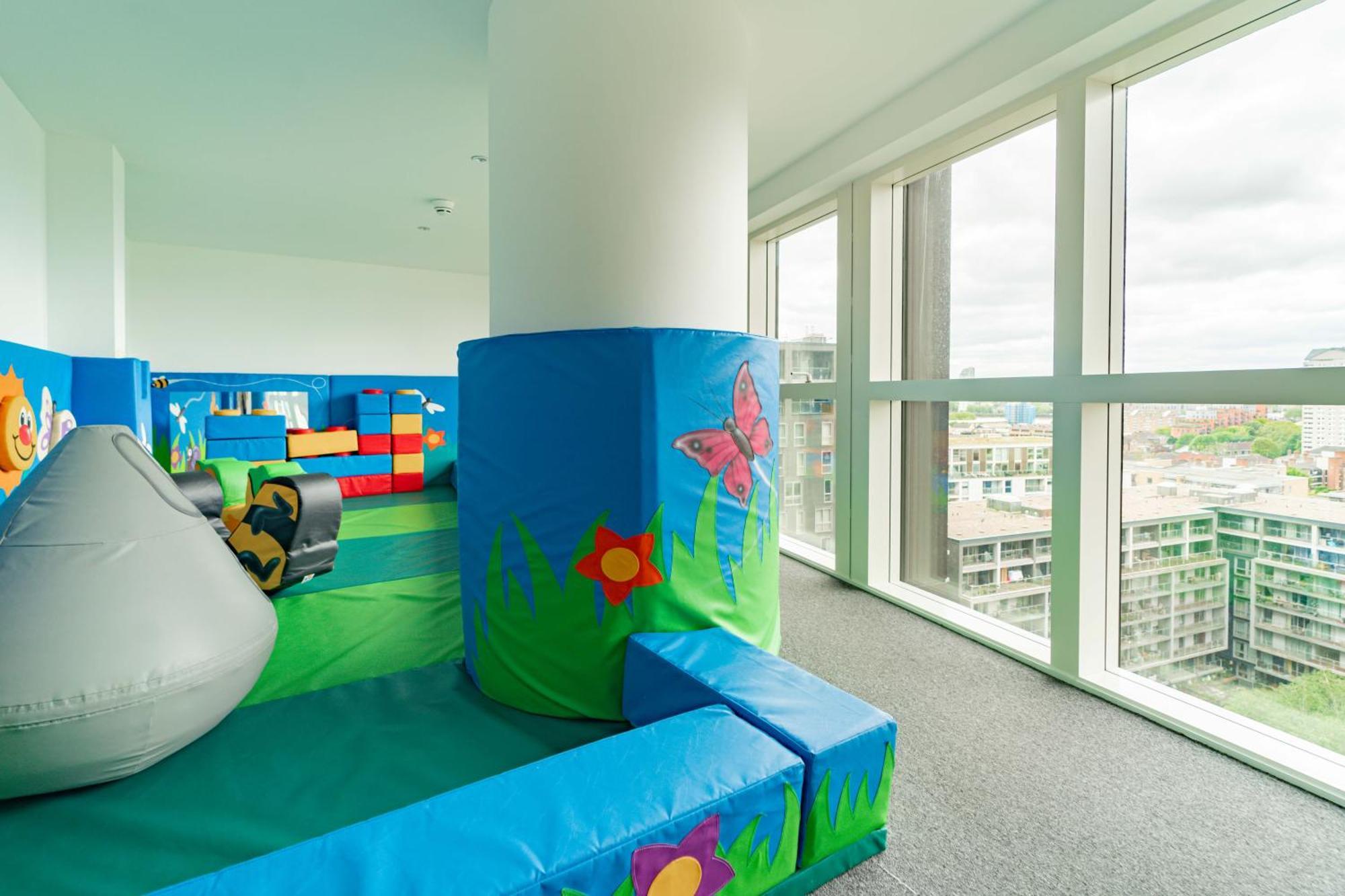 Stylish And Comfortable Canary Wharf Apartment Perfect For Long Stays London Exterior photo