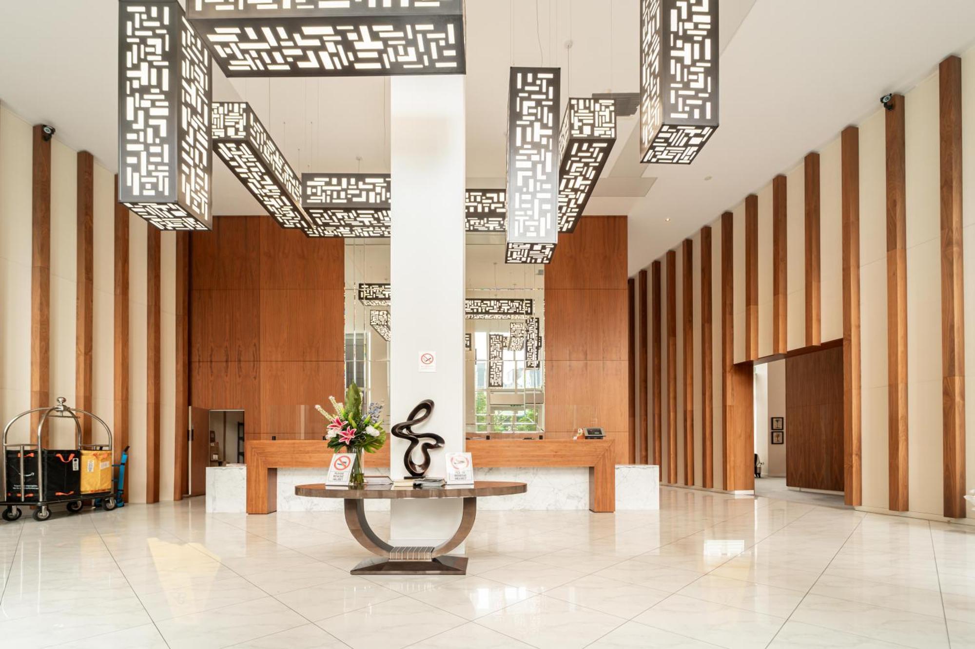 Stylish And Comfortable Canary Wharf Apartment Perfect For Long Stays London Exterior photo