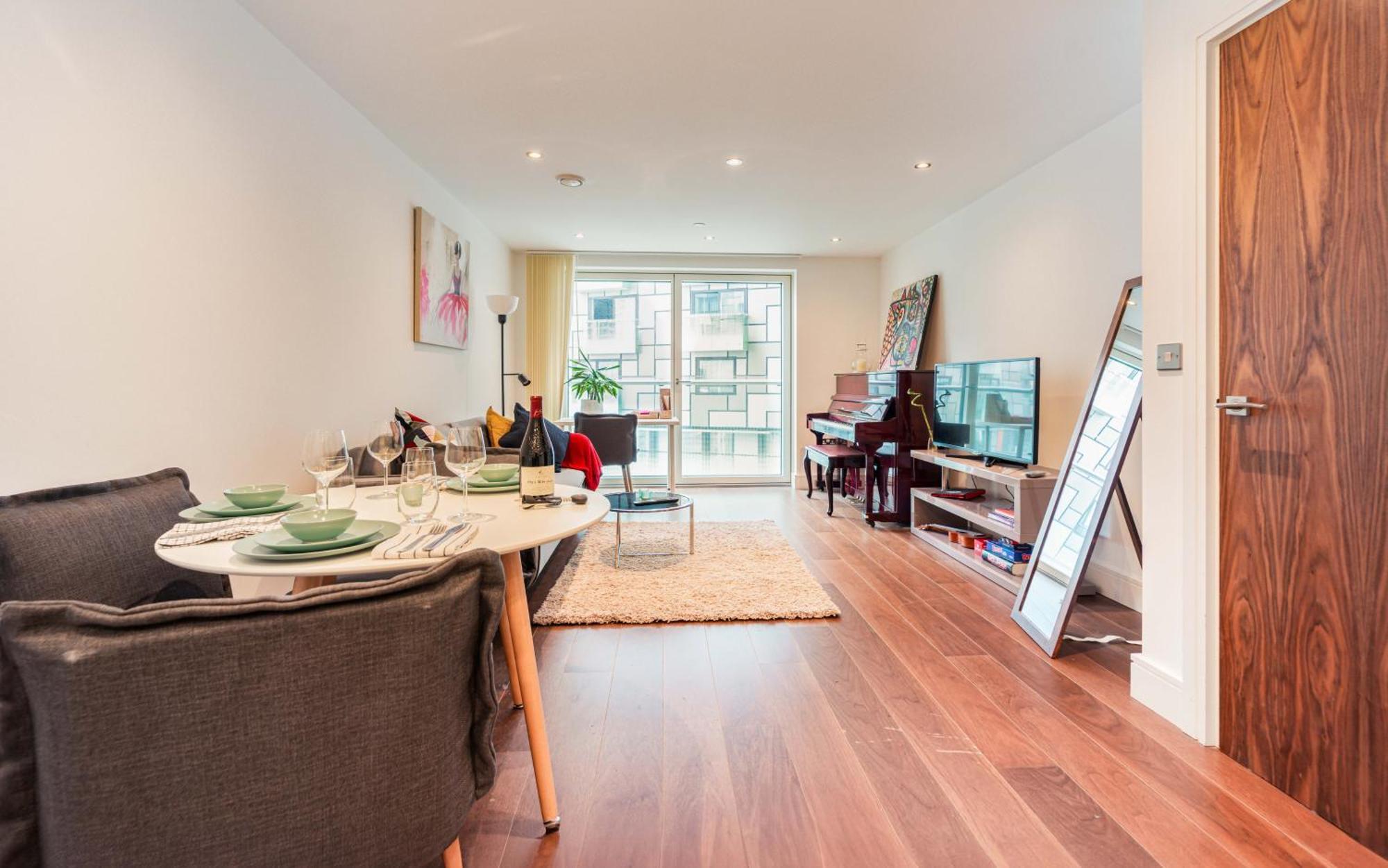 Stylish And Comfortable Canary Wharf Apartment Perfect For Long Stays London Exterior photo